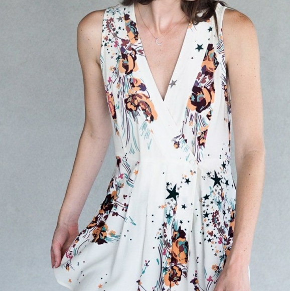Free People Tops - Free People Floral Tunic🌺🌼🌷